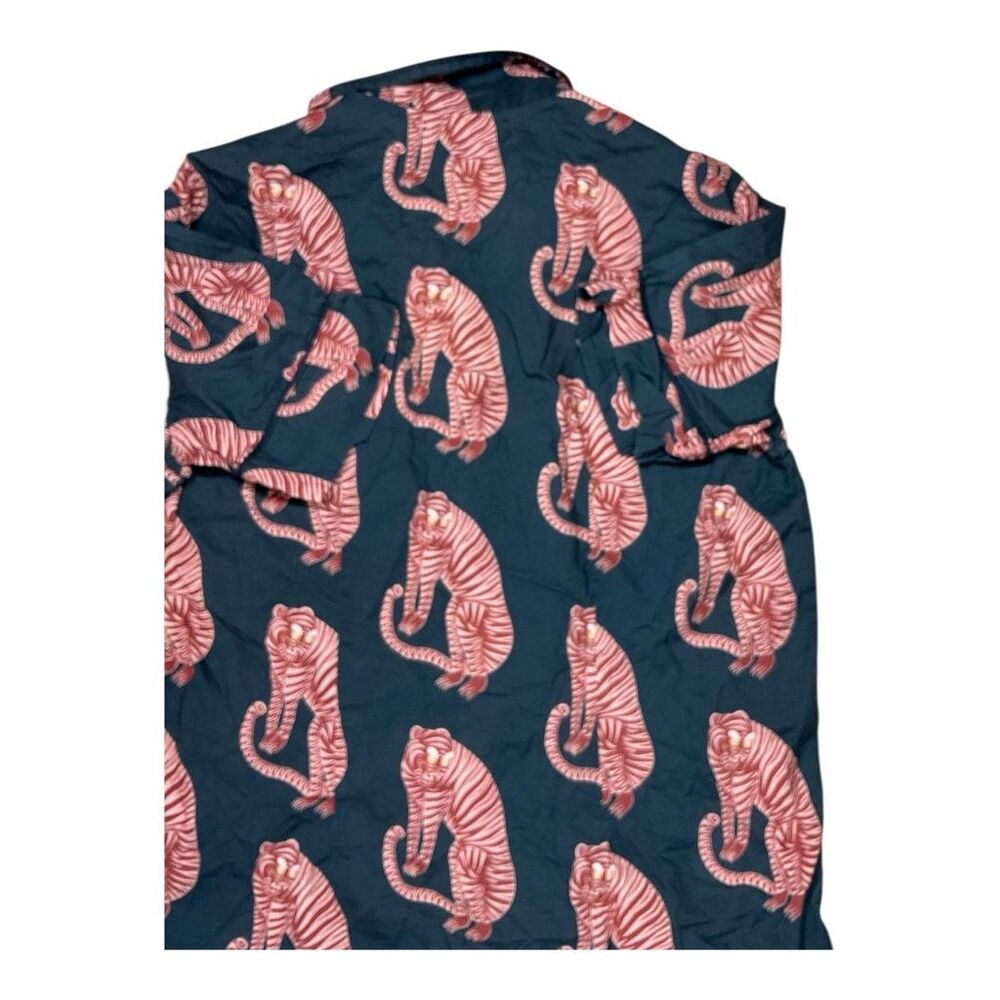 Desmond & Dempsey Women's Black and Red Tiger Print Pajama Set Size Medium